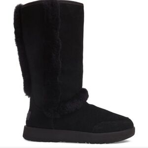 UGG Sundance Shearling Waterproof Boot 6.5